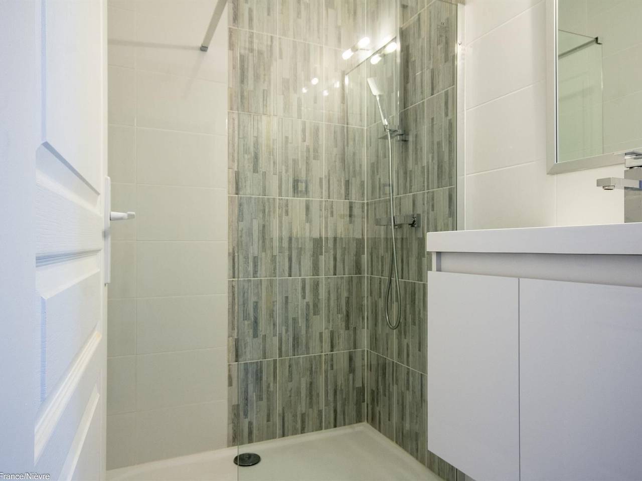 Ganze Wohnung, Gemütliche Wohnung mit Terrasse in Nevers in Nevers, Nièvre