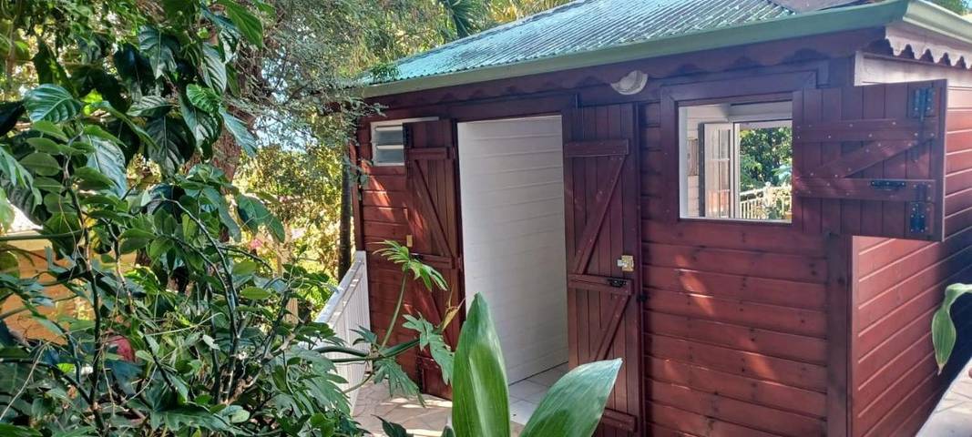 Location de vacances pour 2 personnes, avec terrasse et jardin à Baillif - 3