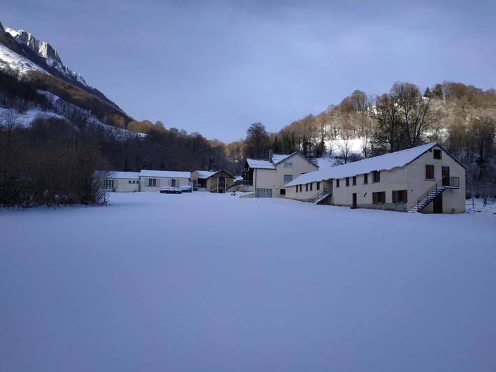 Hôtel pour 3 personnes, avec Terrasse ainsi que Jardin et Bassin pour enfant dans Col du Soulor