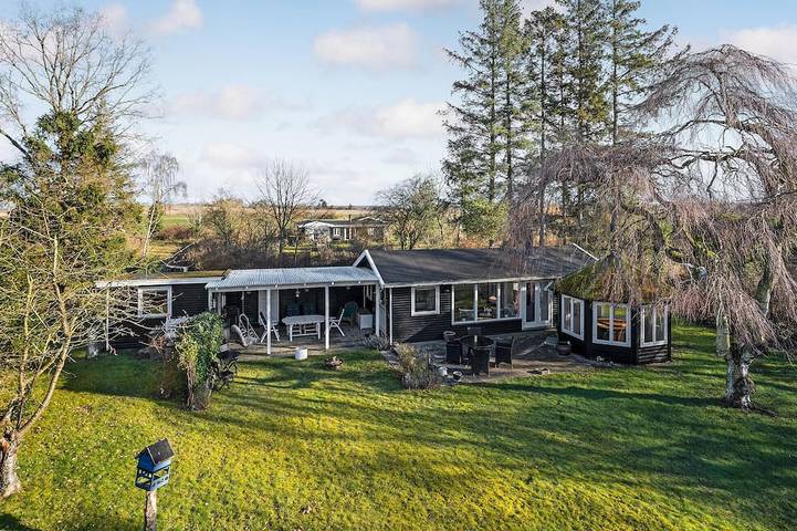 Ferienhaus für 4 Personen, mit Garten in Orø