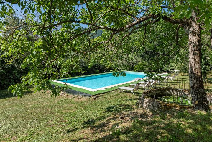 Agriturismo per 8 persone, con giardino e vista lago a Barberino di Mugello