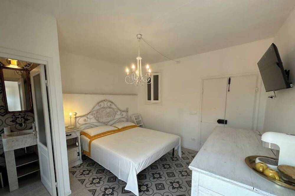 Entire apartment, Fabulous room Mottino23 in Marciana Marina, Elba