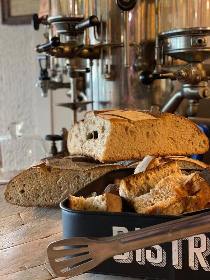 La Table De Jeanne - Hôtel & Restaurant in Erquy, Côte d’Émeraude