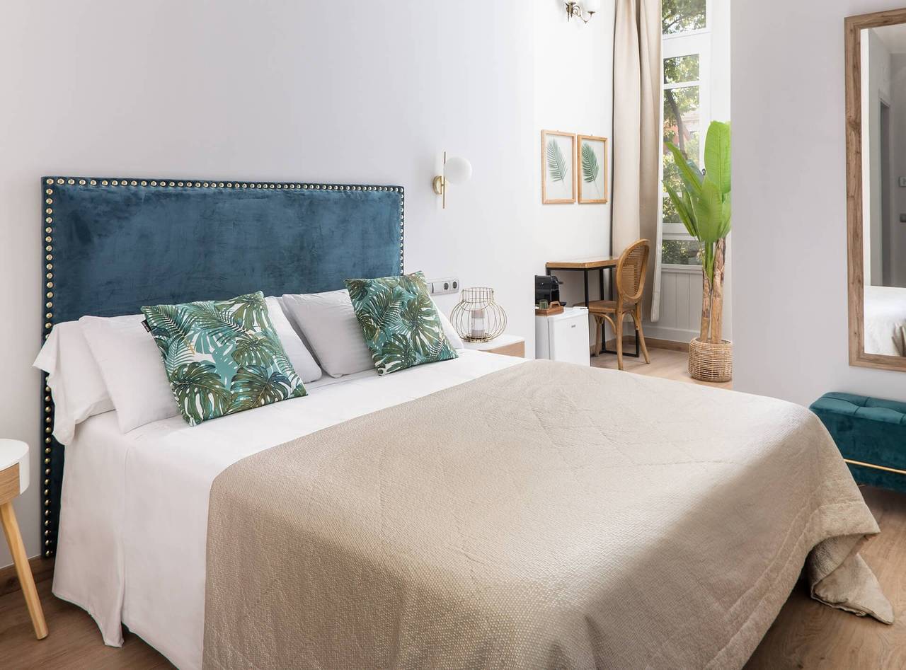 Arlet  - Deluxe Double room with garden view in Barcelona Centre, Barcelone