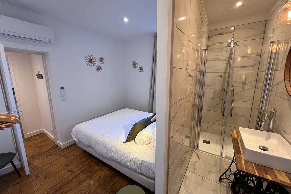 Ganze Wohnung, Apartment-Apartment-Ensuite-Balkon in Villefranche-de-Rouergue, Aveyron