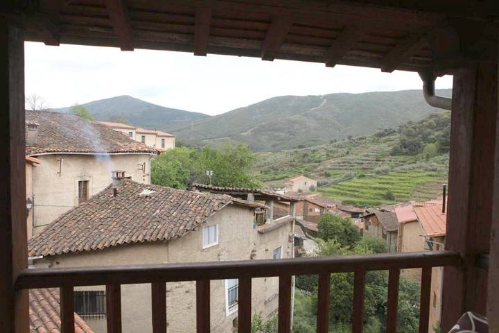 Apartamento para 4 personas, con Terraza en Robledillo de Gata