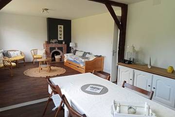 Location de vacances pour 7 personnes, avec jardin et terrasse dans Folligny