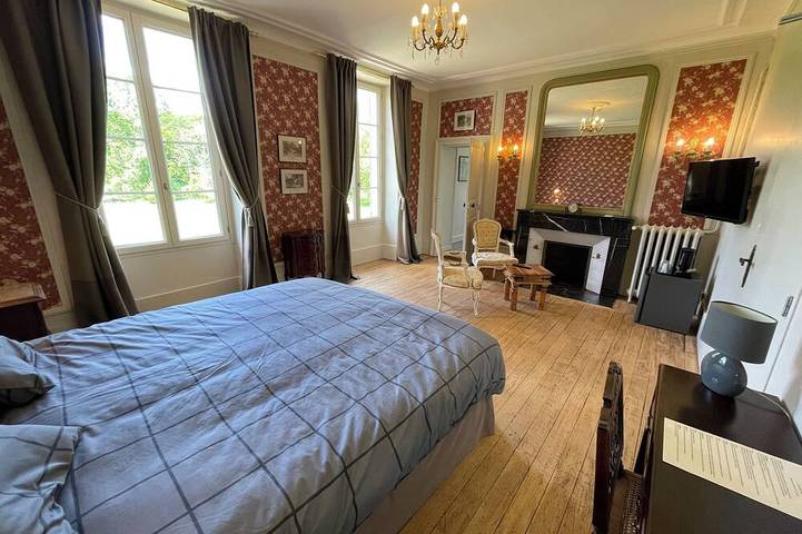 Location de vacances pour 16 personnes, avec terrasse et jardin à Brain-sur-Allonnes - 3