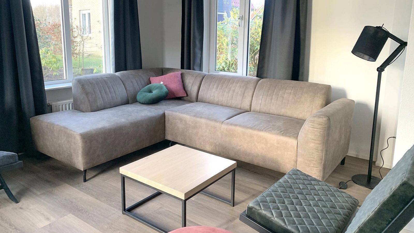 Komfortables 6-Personen-Ferienhaus am Wasser in Westerbork in Drenthe
