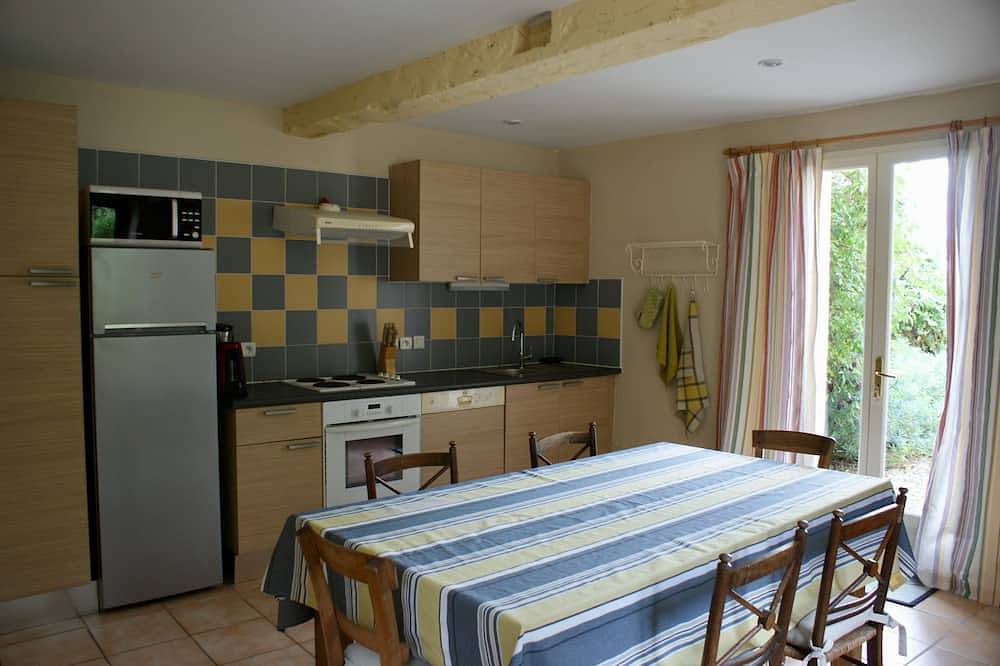 Grande et luxueuse ferme en pierre avec piscine chauffée dans magnifique cadre in Vénès, Région de Castres