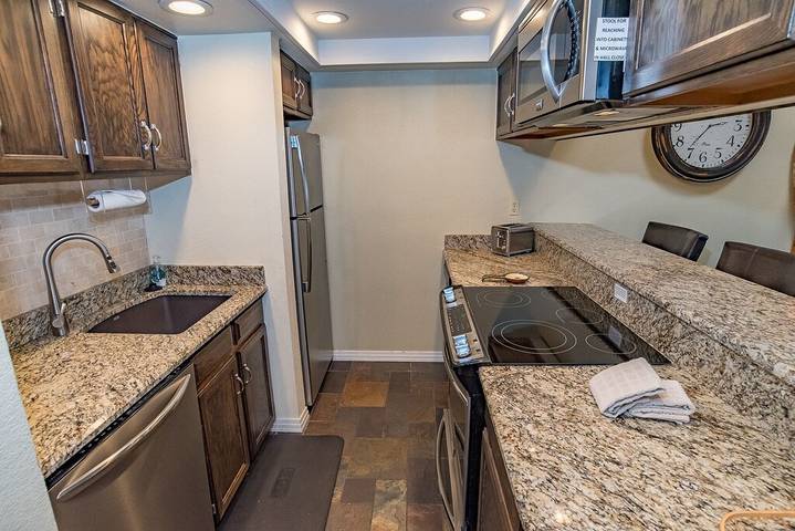 Apartment for 8 people, with hot tub and balcony as well as pool and sauna in Frisco