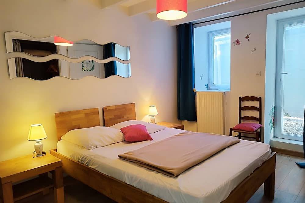 Villa 4* indoor heated pool spa billiards table soccer sea beach village in Angoulins, La Rochelle region
