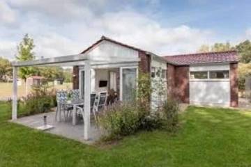 Ferienhaus für 4 Personen, mit Garten in Schüttorf