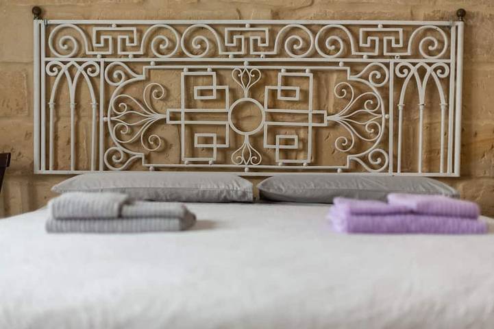 Entire apartment, Apartment in the historic center of Lecce with vaults and Lecce stone. in Lecce, Lecce Province