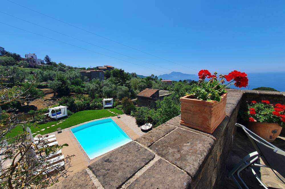 Casa vacanza a Massa Lubrense a partire da 1776€ a notte