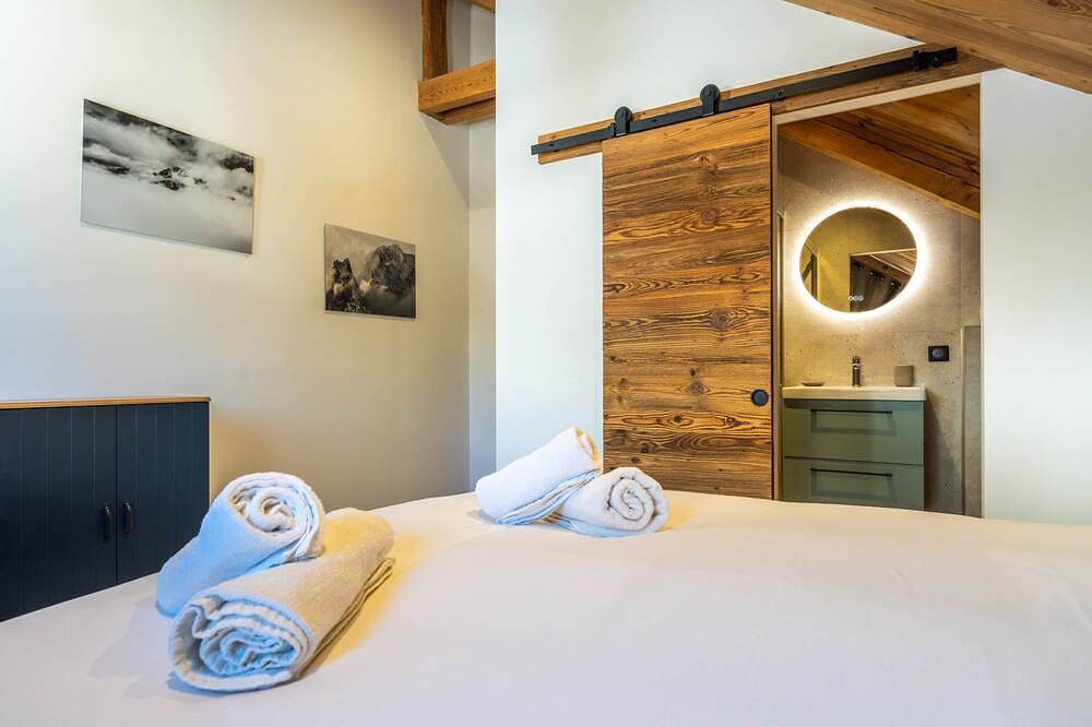 Ganze Wohnung, Large luxury apartment in the mountains in Glières-Val-de-Borne, Region Bonneville