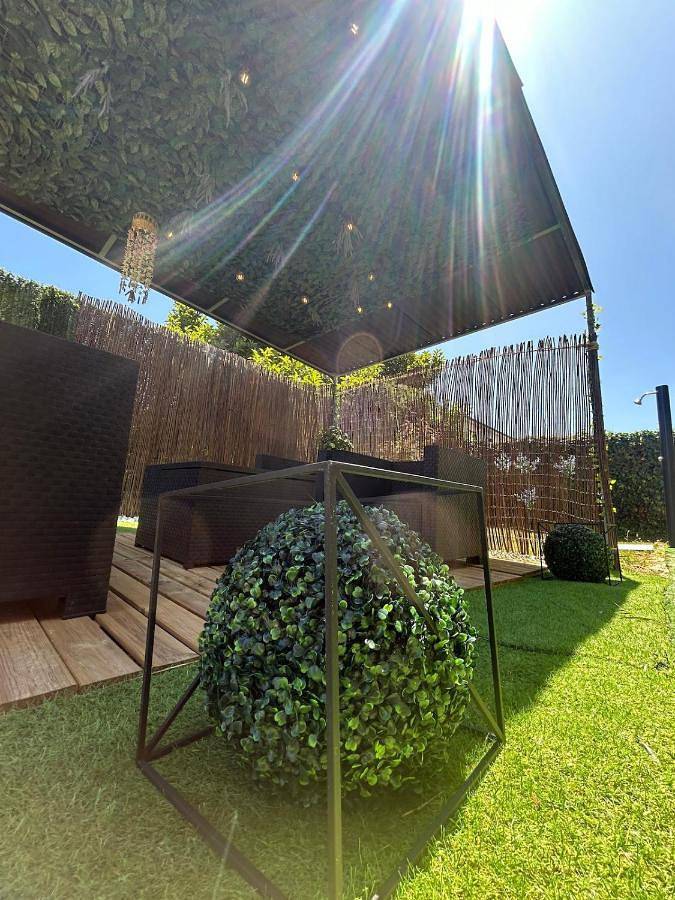 Casa de vacaciones para 3 personas, con jardín y vistas, Se admiten mascotas - 1