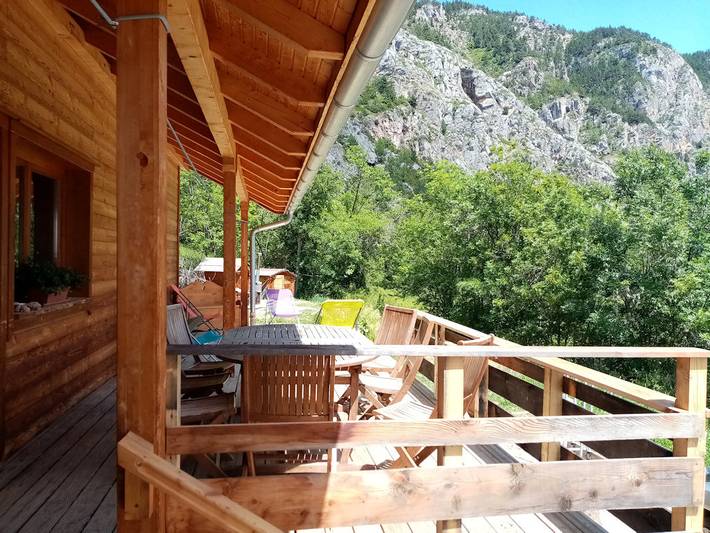 Location de vacances pour 10 personnes, avec sauna ainsi que jardin et terrasse dans Hautes-Alpe - 2
