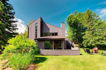 Cabin Rentals And Lodges for 9 Guests in Beaupré, Mont-Sainte-Anne, Picture 3