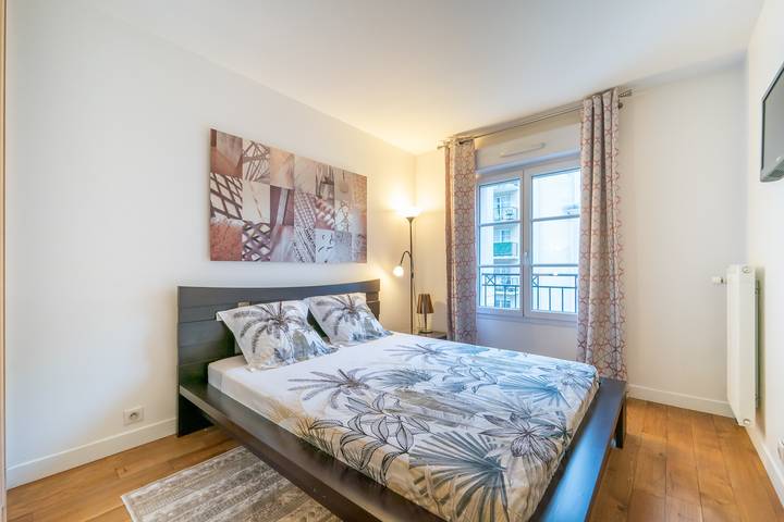 Appartement entier, Havre de paix - Appt avec terrasse in Courbevoie, Hauts-de-Seine