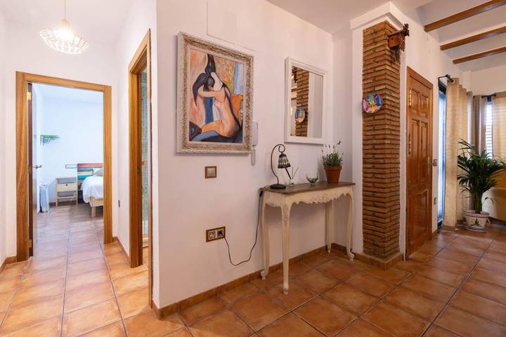 Casa rural para 10 personas, con piscina además de jardín y vistas, Se admiten mascotas en Campo de Turia - 4