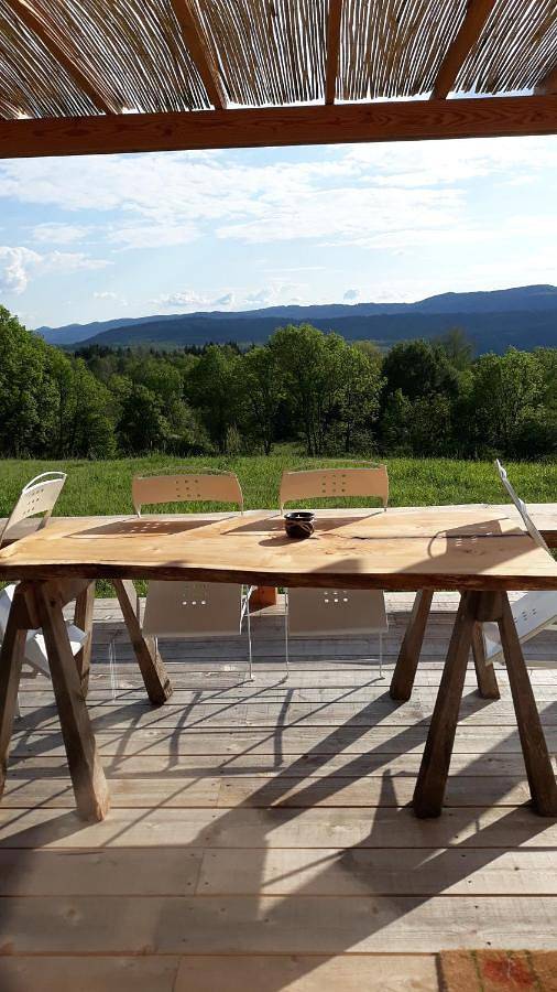 Location de vacances pour 5 personnes, avec jardin et vue, adapté aux familles à Charchilla - 3