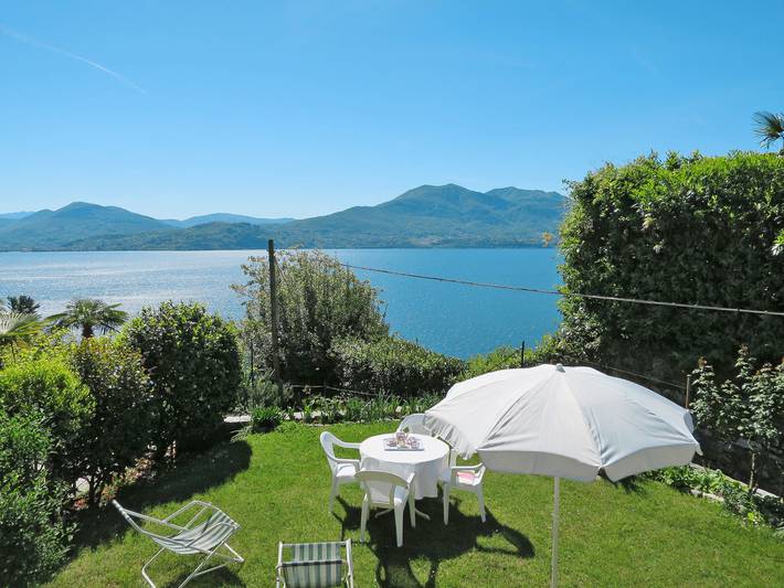 Ferienhaus für 5 Personen, mit Balkon und Terrasse sowie Garten und Seeblick