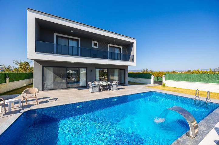 Villa for 8 people, with garden and balcony - 1