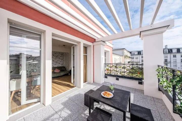 Ferienwohnung für 7 Personen, mit Balkon und Terrasse sowie Seeblick und Ausblick in Disneyland Paris - 2