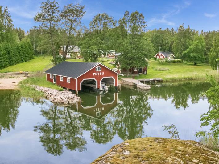 Villa nennebo in Särkisalo, Eigentliches Finnland