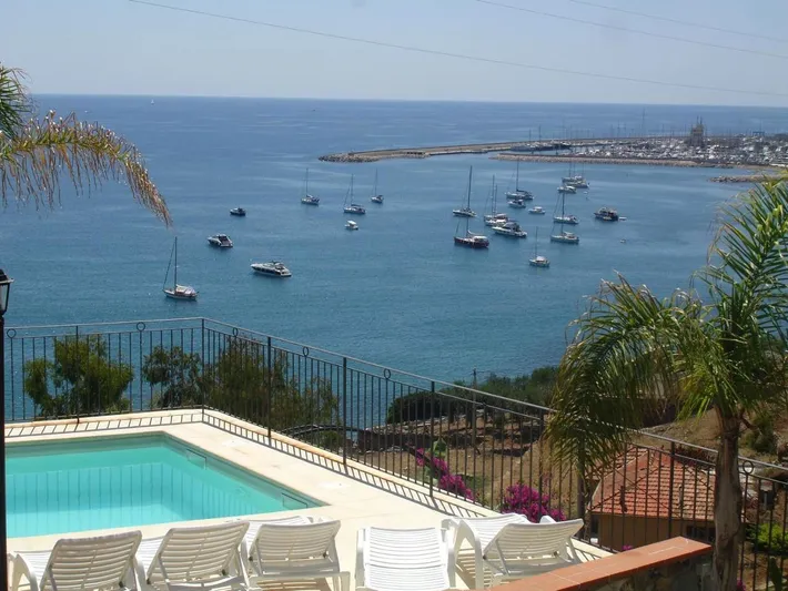 Appartamento vacanze per 10 persone, con idromassaggio e piscina nonché giardino - 1
