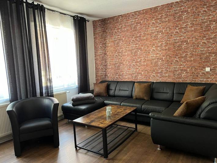Ferienwohnung für 4 Personen, mit Terrasse und Garten in Nauen