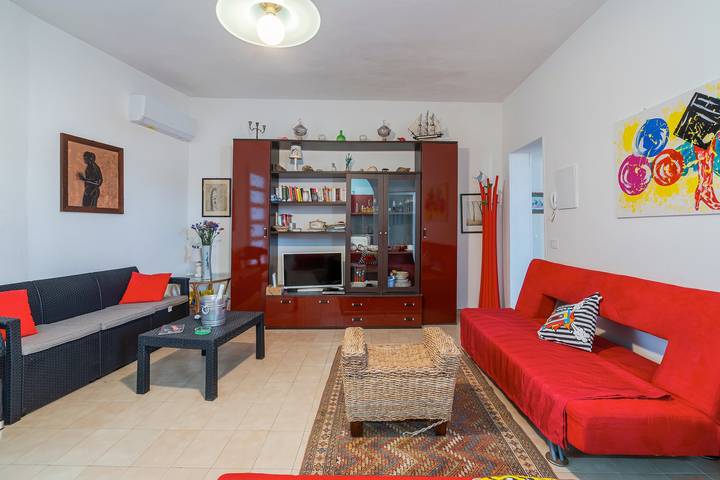 Villa Rosa con acceso al mar, hidromasaje y aire acondicionado, apta para mascotas in Granelli, Pachino