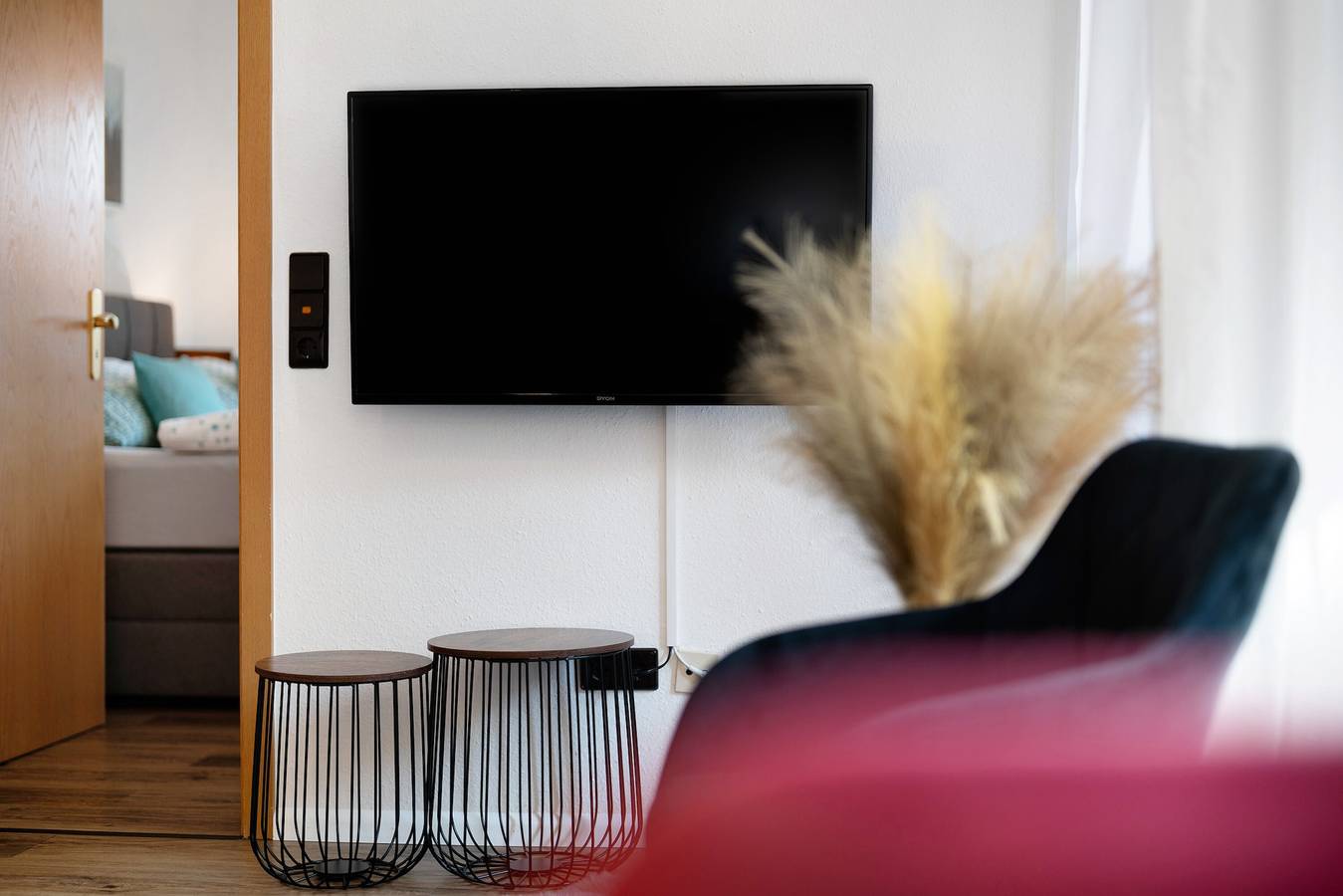 Apartamento entero, Apartamento 'Boutique' con vistas a la montaña, terraza privada y Wi-Fi in Lenzkirch, Selva Negra (zona sur)