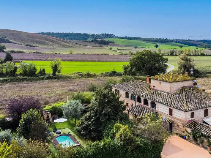 Location de vacances pour 8 personnes, avec piscine et jardin à Buonconvento - 3
