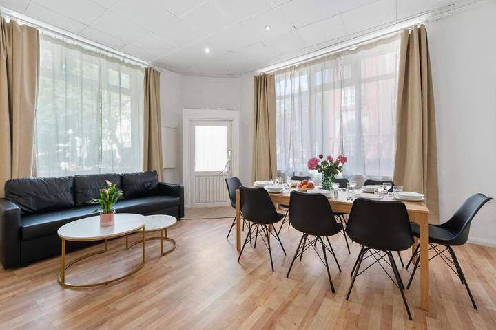Ferienwohnung für 9 Personen, mit Whirlpool und Sauna in Wilmersdorf Berlin