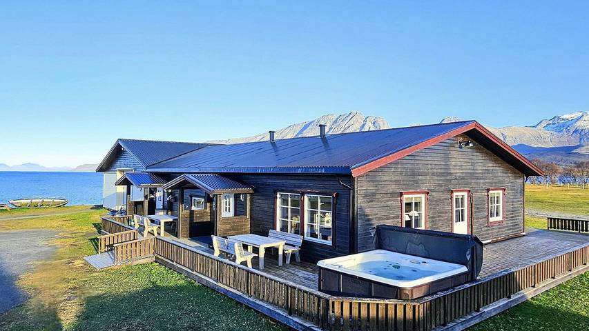 Ferienhaus für 7 Personen, mit Whirlpool und Terrasse, mit Haustier