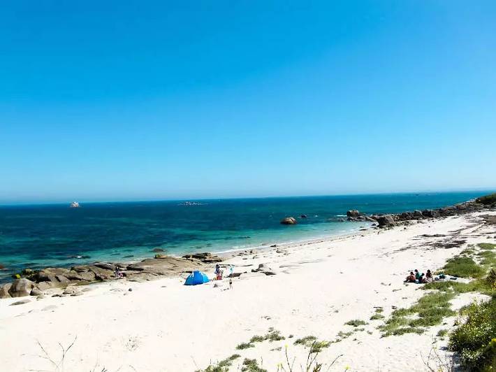 Location de vacances pour 8 personnes, avec piscine et jardin à Plounéour-Trez - 2