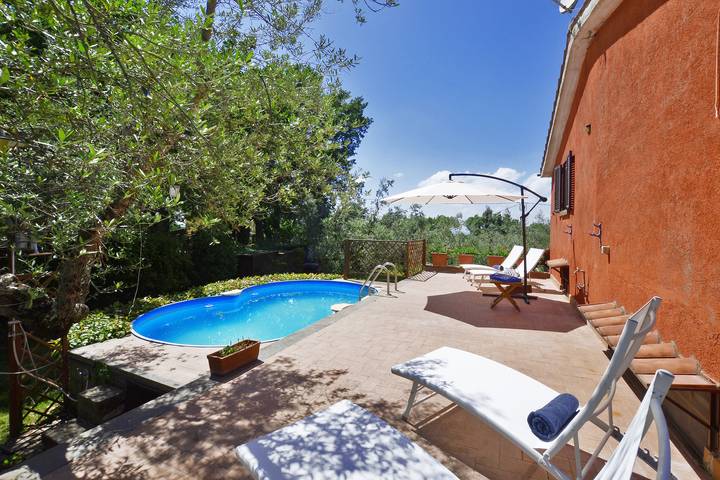 Ferienhaus für 10 Personen, mit Terrasse und Pool, mit Haustier in Latium - 2