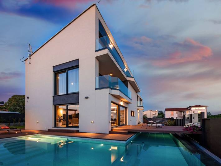 Ferienhaus für 6 Personen, mit Balkon und Terrasse sowie Garten in Poreč