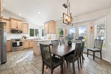 Vacation House for 12 Guests in Meridian, Idaho, Picture 3