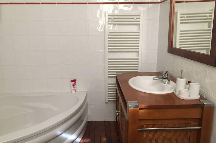 Appartement entier, Charmant T3 au cœur de Saint Florent in Saint-Florent, Région de Calvi