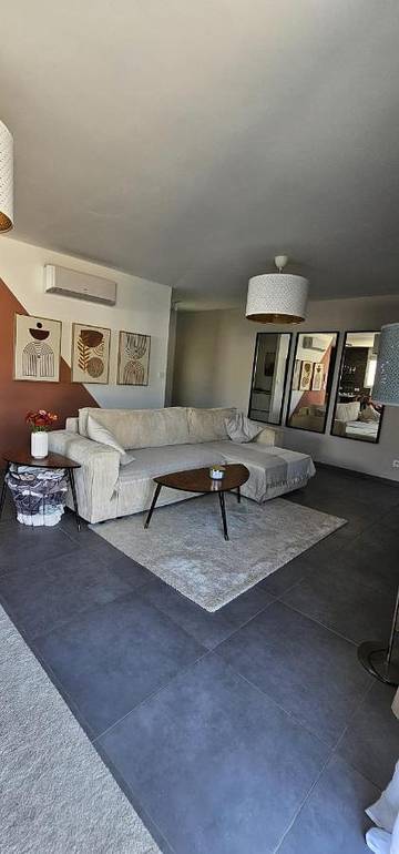 Gîte pour 6 personnes, avec terrasse et jardin à Berson