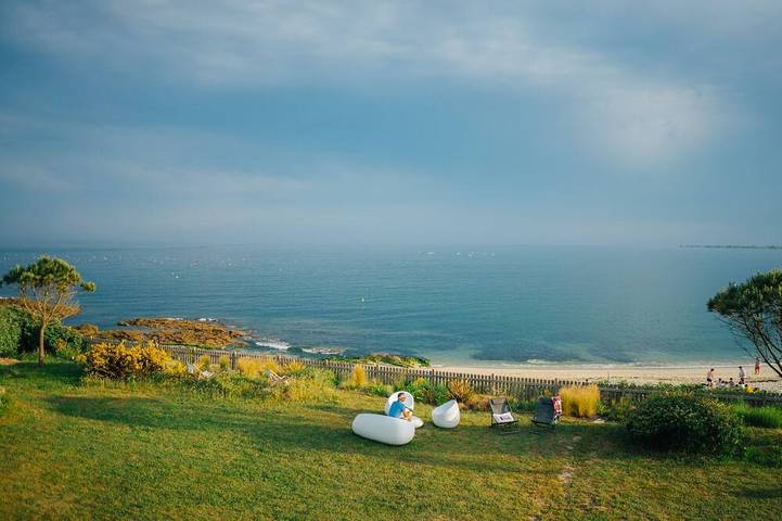 Location de vacances pour 6 personnes, avec jardin et balcon dans Plage Kermor