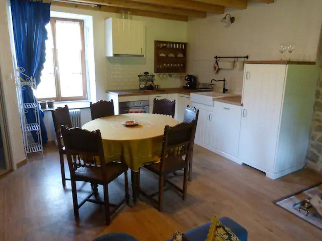 La Petite Maisonnette in Saffloz, Jura Francais