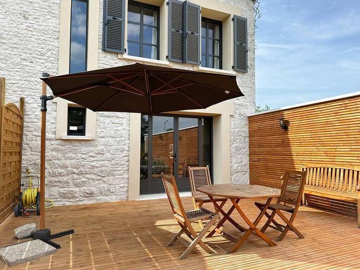 Gîte pour 4 personnes, avec terrasse et jardin à Limetz-Villez