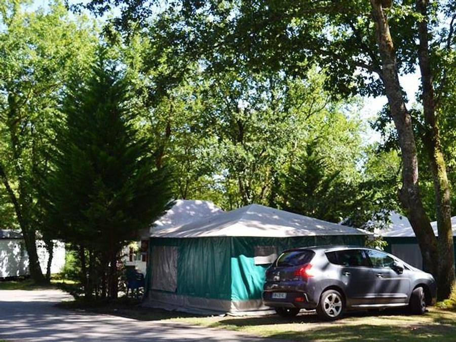Camping Les Pins du Soleil - Bungalow toilé 4 personnes - Caraïbes (sans sanitaires) in Saint-Paul-lès-Dax, Région de Dax