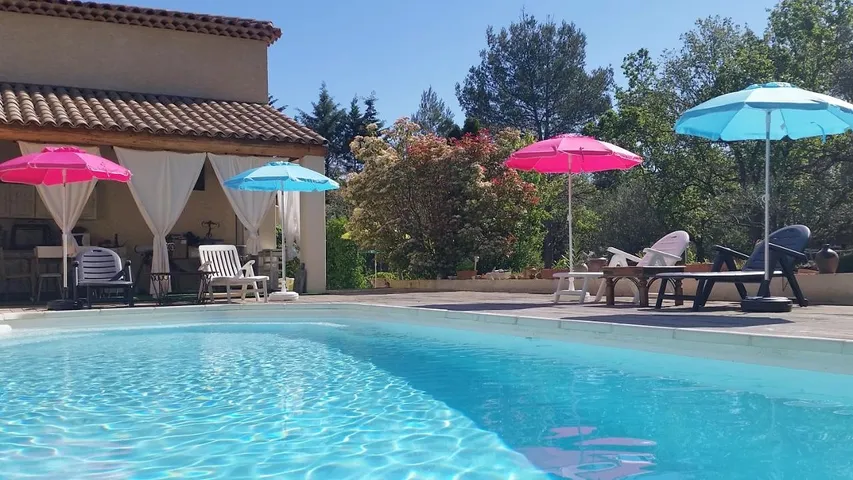 Casa de vacaciones para 6 personas, con piscina además de jardín y vistas - 1