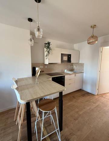 Gîte pour 4 personnes, avec vue et terrasse à Damparis