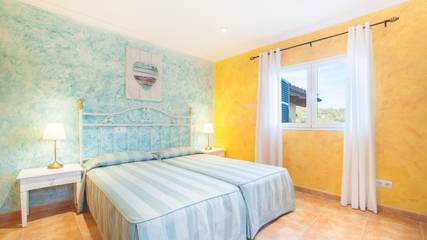 Villa in Mancor de la Vall, Majorca Center für 6 
